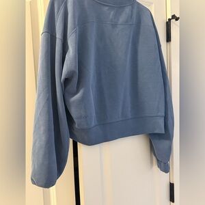 Softstream blue cropped sweater